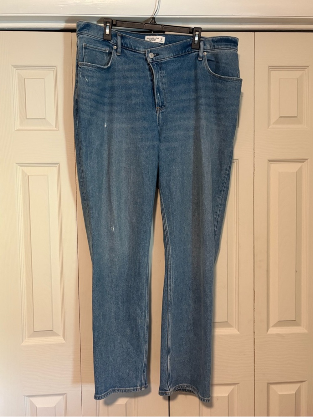 Abercrombie 90’s Straight-Leg Jeans Crossover Waist
